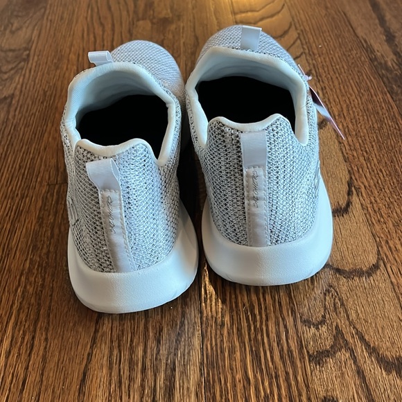 NEW Sketchers Air-Cooled Memory Foam Slip On Sneaker Gray/White - Picture 3 of 8